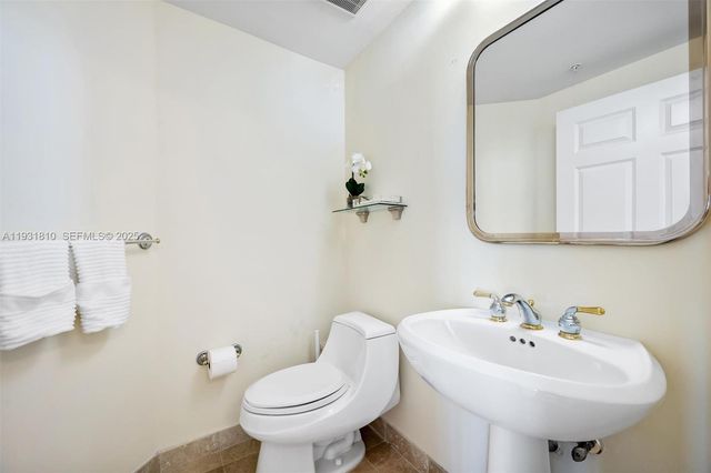 100 S Birch Rd 1504E, Fort Lauderdale, FL 33316