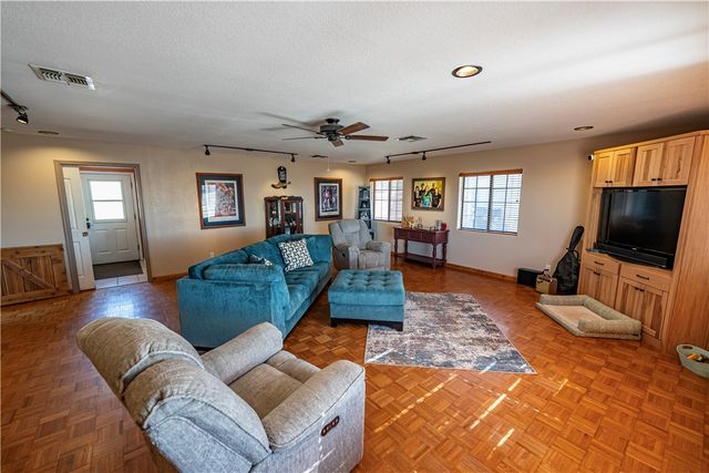 3573 Cheyenne Avenue, Kingman, AZ 86401