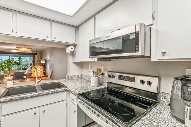 90 HIGHLAND AVENUE S 402, Tarpon Springs, FL 34689