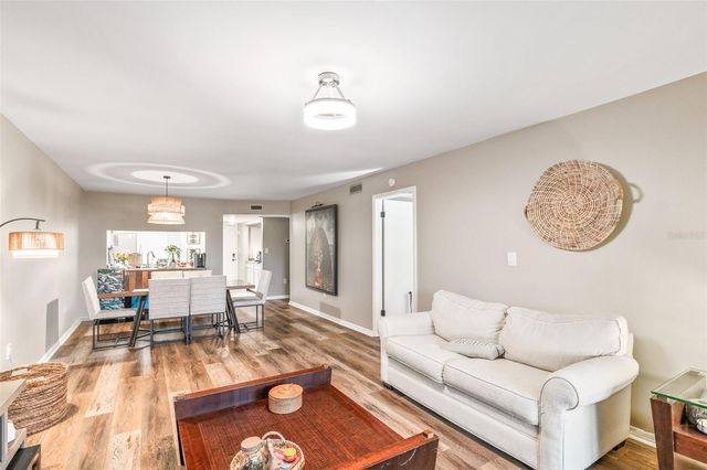 90 HIGHLAND AVENUE S 402, Tarpon Springs, FL 34689