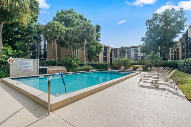 90 HIGHLAND AVENUE S 402, Tarpon Springs, FL 34689