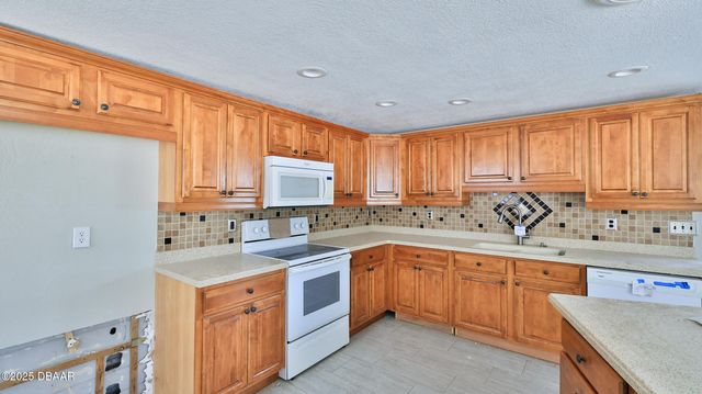 746 Biro Drive, Port Orange, FL 32129