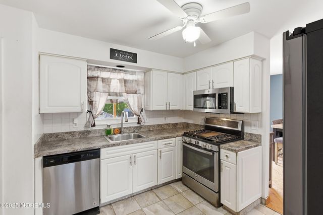 28 Bayberry Court, Howell, NJ 07731