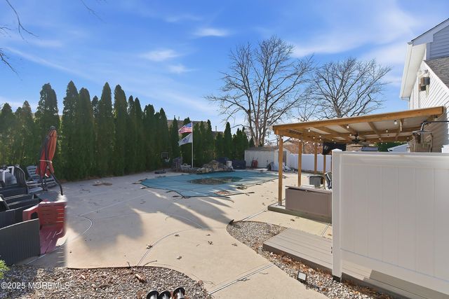 28 Bayberry Court, Howell, NJ 07731