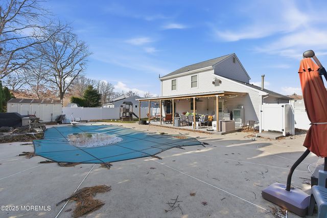 28 Bayberry Court, Howell, NJ 07731