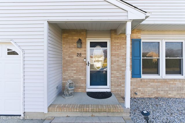 28 Bayberry Court, Howell, NJ 07731