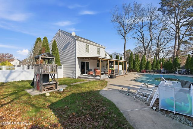 28 Bayberry Court, Howell, NJ 07731