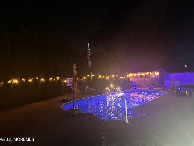 28 Bayberry Court, Howell, NJ 07731