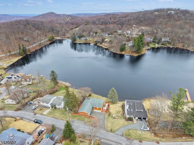 35 Lake Ter, Sparta Twp., NJ 07871