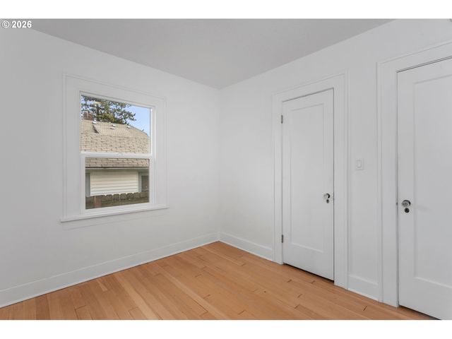 25 N MORGAN St, Portland, OR 97217