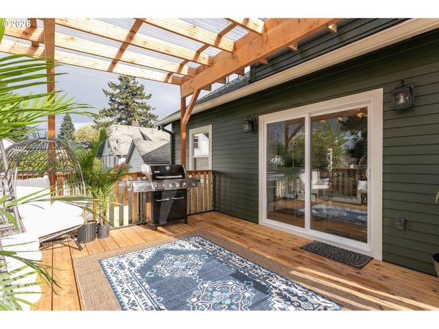 25 N MORGAN St, Portland, OR 97217