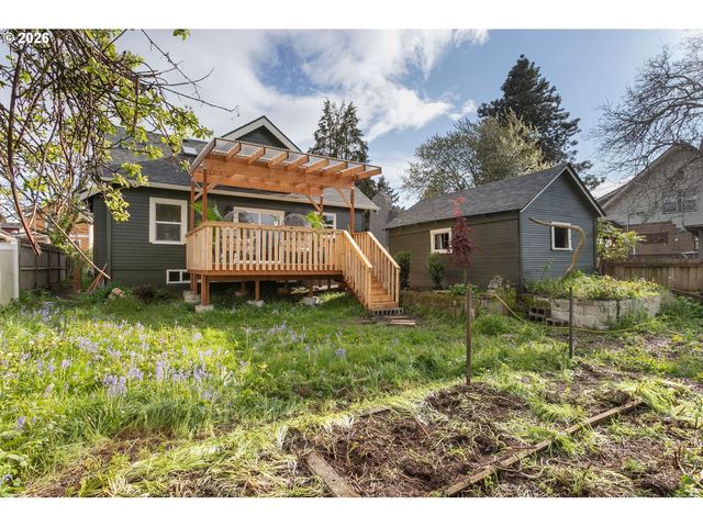 25 N MORGAN St, Portland, OR 97217