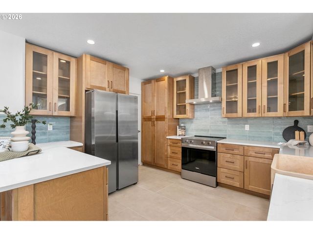 25 N MORGAN St, Portland, OR 97217