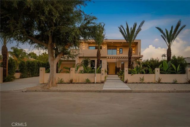 15450 Huston, Sherman Oaks, CA 91403