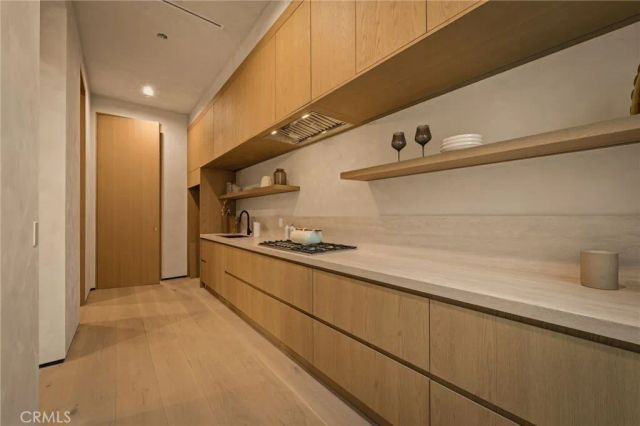 15450 Huston, Sherman Oaks, CA 91403