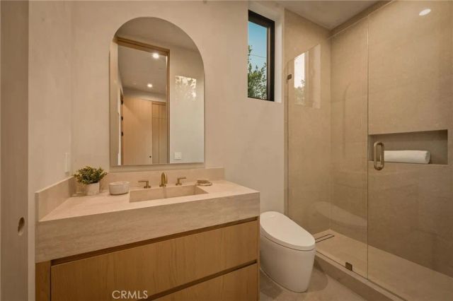 15450 Huston, Sherman Oaks, CA 91403