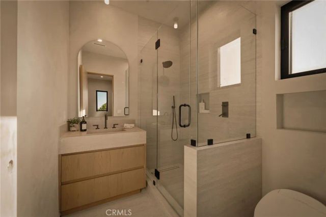 15450 Huston, Sherman Oaks, CA 91403