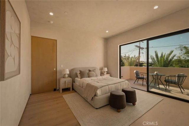 15450 Huston, Sherman Oaks, CA 91403