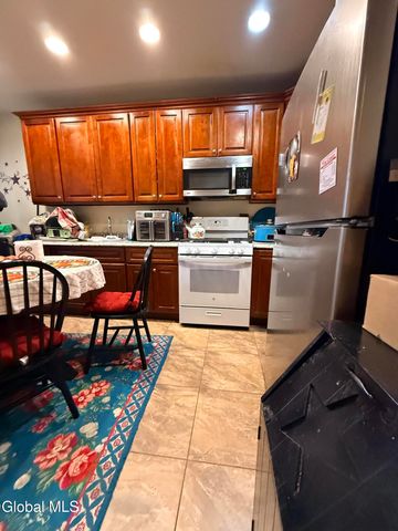 301 2nd Street, Troy, NY 12180