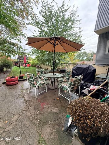 301 2nd Street, Troy, NY 12180