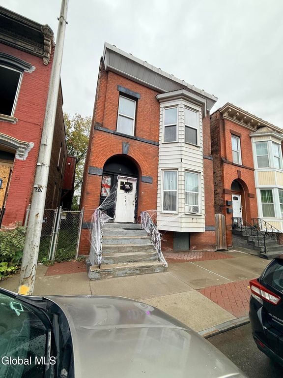 301 2nd Street, Troy, NY 12180