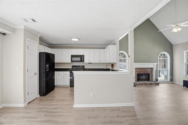 8085 River Chase Drive, Ball Ground, GA 30107