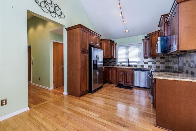 1 Woods Point, Penfield, NY 14580