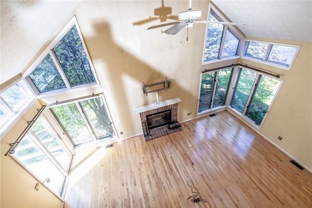 1 Woods Point, Penfield, NY 14580