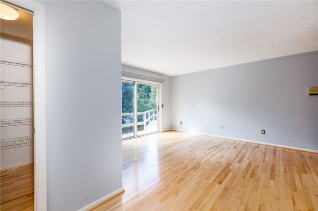 1 Woods Point, Penfield, NY 14580