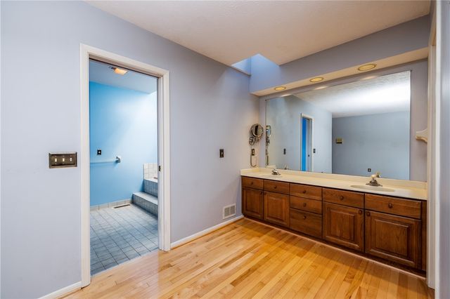 1 Woods Point, Penfield, NY 14580