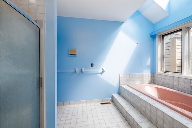 1 Woods Point, Penfield, NY 14580