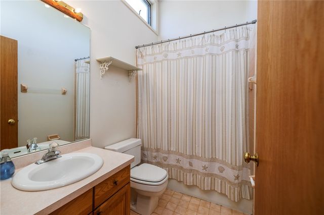 1 Woods Point, Penfield, NY 14580