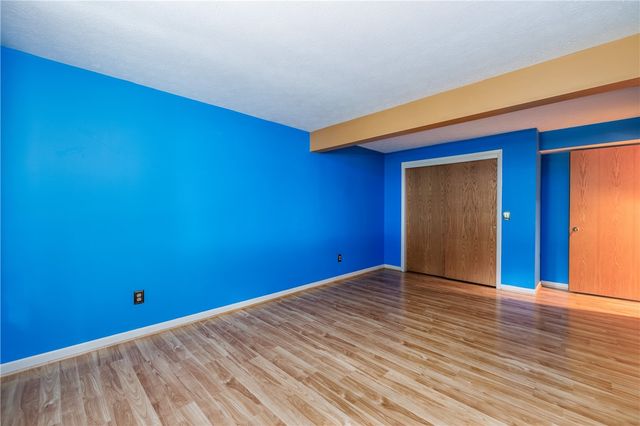 1 Woods Point, Penfield, NY 14580