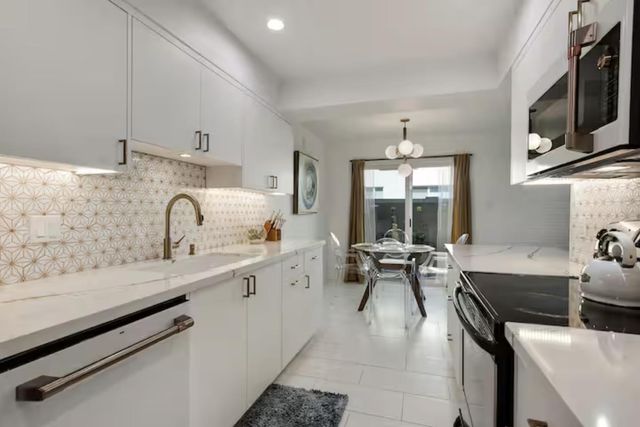 4917 N 73rd Street Apt 15, Scottsdale, AZ 85251