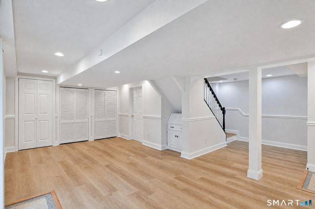 2 Sutherland Drive, Newtown, CT 06482