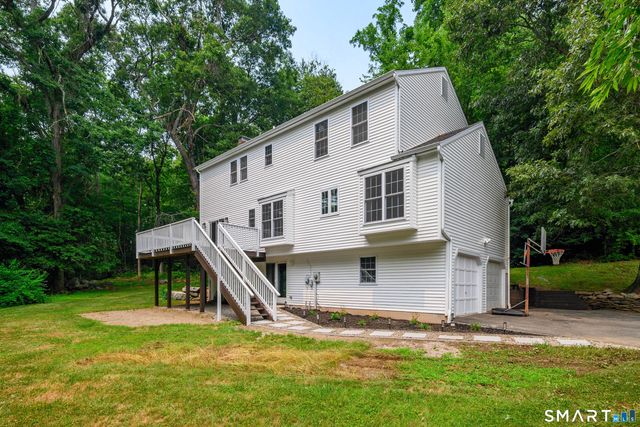 2 Sutherland Drive, Newtown, CT 06482