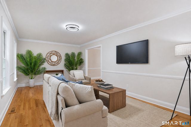 2 Sutherland Drive, Newtown, CT 06482
