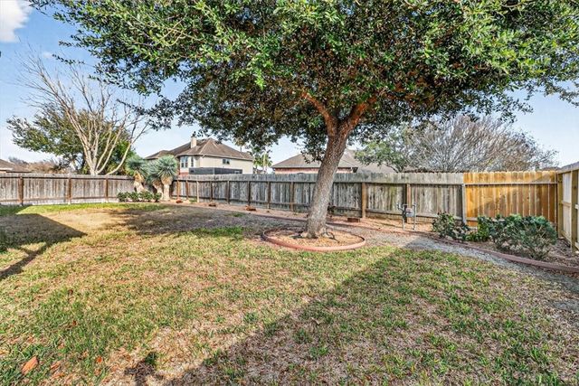 7614 Bayonne Dr, Corpus Christi, TX 78414