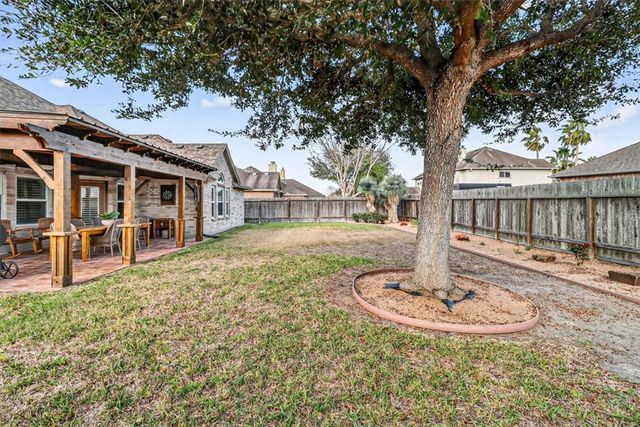 7614 Bayonne Dr, Corpus Christi, TX 78414