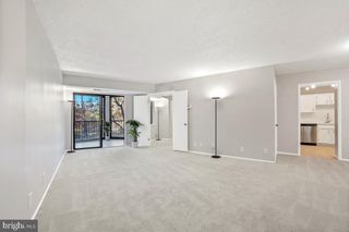 5902 MOUNT EAGLE DR #303, Alexandria, VA 22303