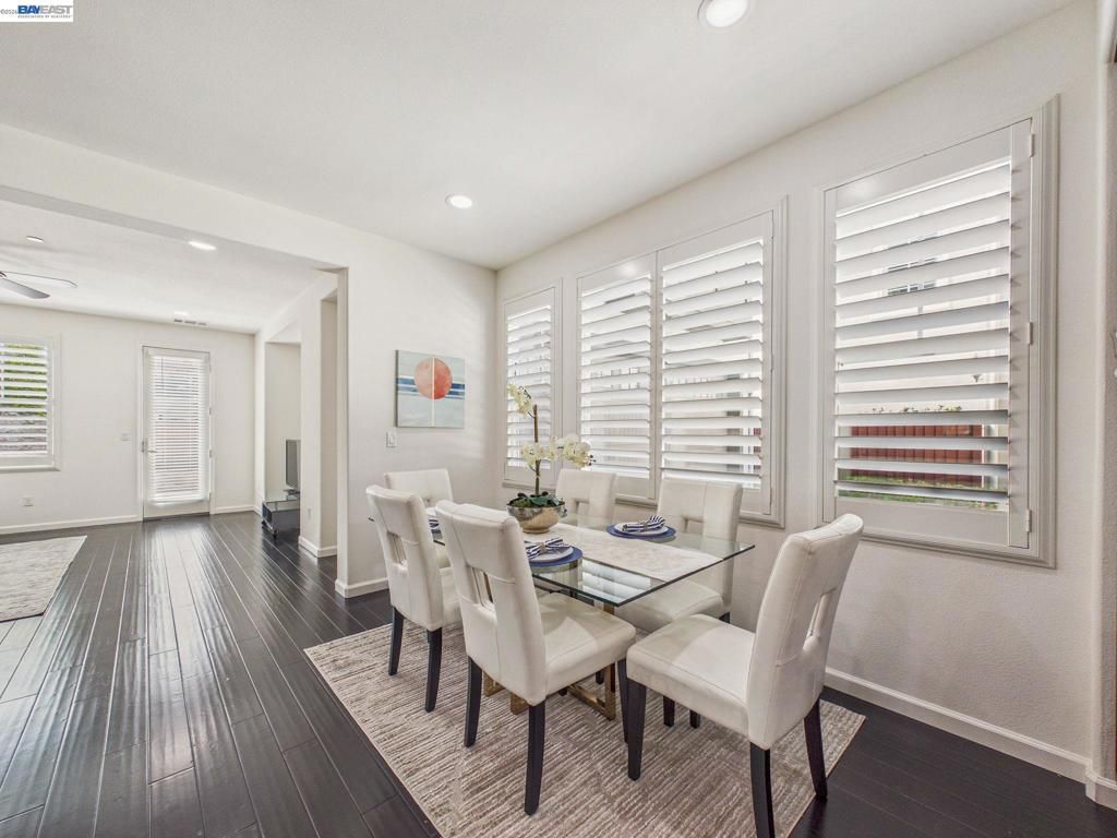Image 13 of property listing at 4454 Irisview Pl, San Ramon, CA 94582