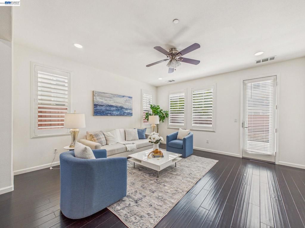 Image 8 of property listing at 4454 Irisview Pl, San Ramon, CA 94582