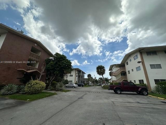 16701 NE 13th Ave 102, Miami, FL 33162
