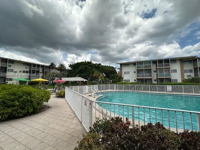 16701 NE 13th Ave 102, Miami, FL 33162