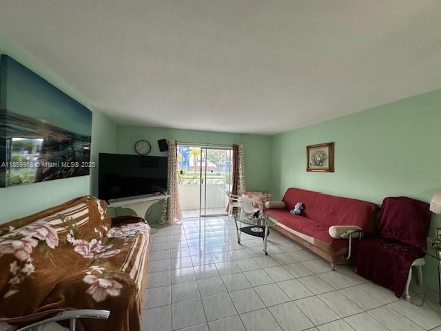 16701 NE 13th Ave 102, Miami, FL 33162