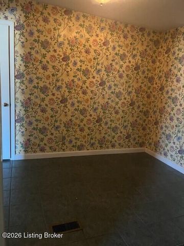 8605 Blue Lick Rd, Louisville, KY 40219