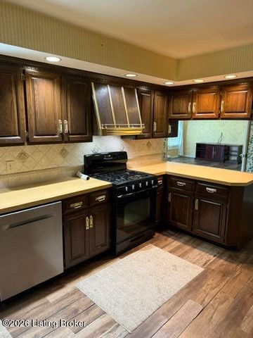 8605 Blue Lick Rd, Louisville, KY 40219
