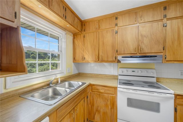 110 Earl Street, Pickens, SC 29671