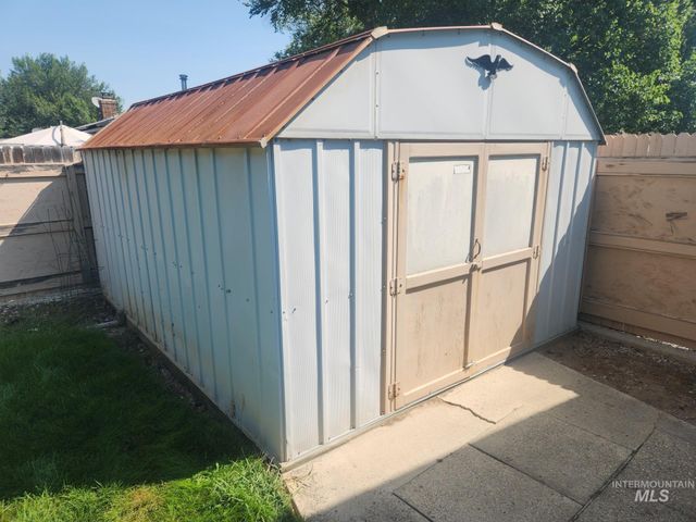 2061 N Todd Way, Meridian, ID 83646