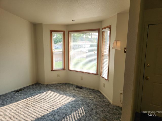 2061 N Todd Way, Meridian, ID 83646